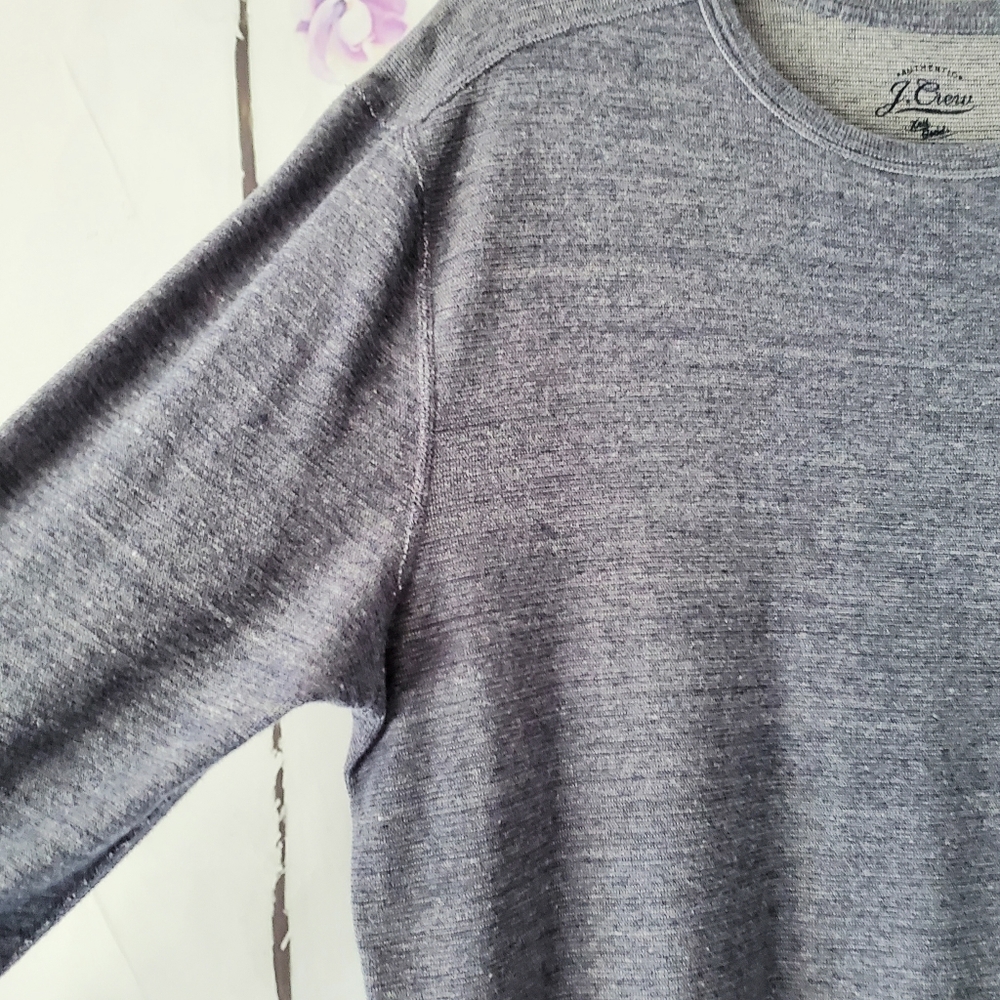 *SOLD* J. Crew Bluish Grey Knit Crew Neck Shirt L - Picture 5 of 11
